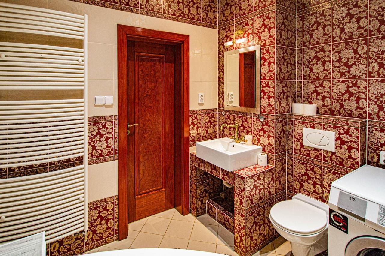 Astronomical Clock Suite By Ruterra Prague Exterior photo